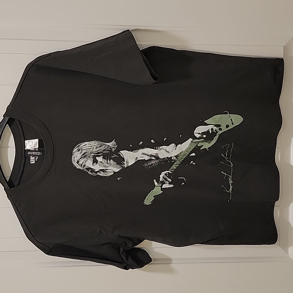 Kurt Cobain Tshirt Black Size Medium NWT - Picture 7 of 7